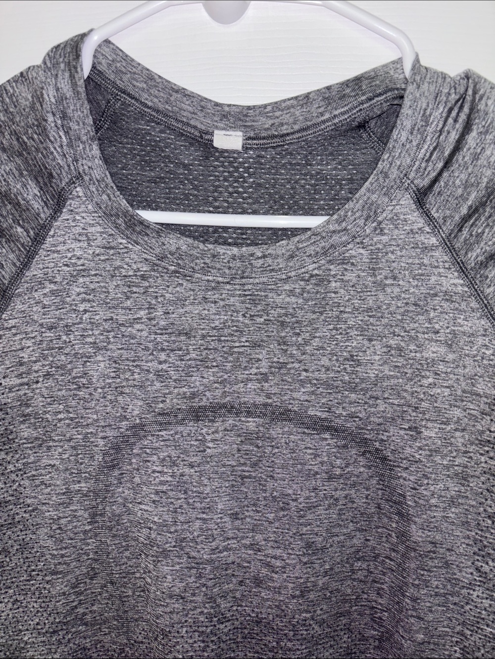 Lululemon Women's Gray Short-Sleeve Active Tee - Picture 2 of 5